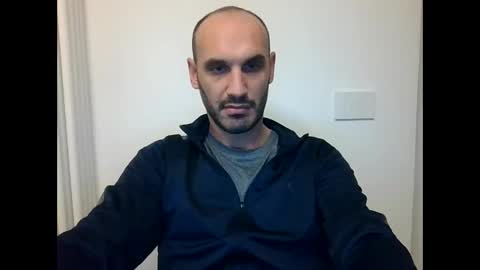 Snapshot of extr0 chatting on November 2025 10:10:01 PM Extro online show from November 2025 10:10:01 PM