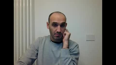 Snapshot of extr0 chatting on December 2025 09:53:01 PM Extro online show from December 2025 09:53:01 PM