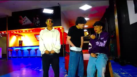 Snapshot of extrangers chatting on October 2025 01:18:02 PM extrangers online show from October 2025 01:18:02 PM