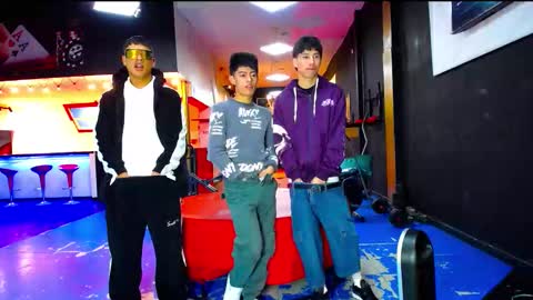 Snapshot of extrangers chatting on October 2025 01:07:02 PM extrangers online show from October 2025 01:07:02 PM