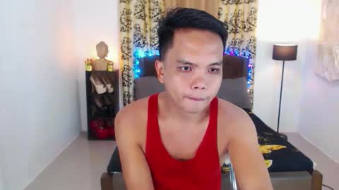 Snapshot of extraservice69menx chatting on September 2025 08:48:02 AM JOHNDAVE online show from September 2025 08:48:02 AM