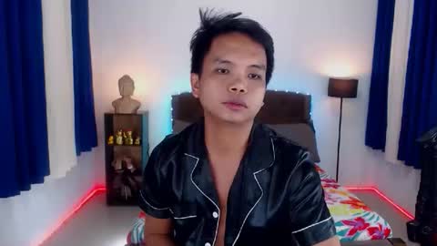 Snapshot of extraservice69menx chatting on November 2025 10:39:02 AM JOHNDAVE online show from November 2025 10:39:02 AM