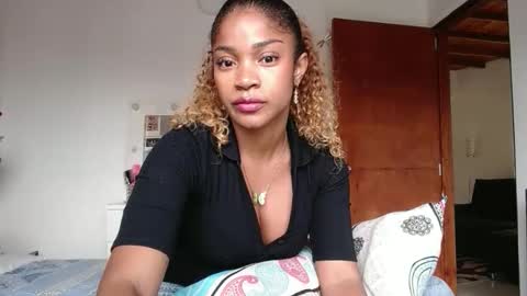 extrelli online show from December 2025 09:53:02 PM