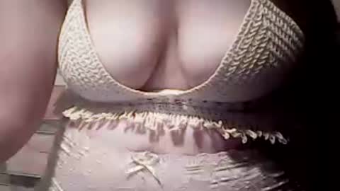 Snapshot of extremelydmilkyboobs chatting on August 2026 01:13:02 PM extremelydmilkyboobs online show from August 2026 01:13:02 PM