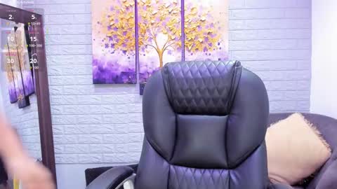 Snapshot of eyes_duque chatting on November 2025 07:28:01 PM online show from November 2025 07:28:01 PM