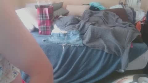 eyeswall0w online show from February 2026 02:02:02 PM