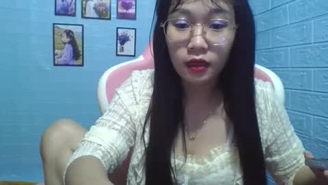 Snapshot of eyewet chatting on April 2026 01:10:02 PM Eye online show from April 2026 01:10:02 PM