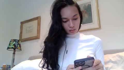 Snapshot of eyez0nm3 chatting on January 2025 10:38:02 AM NewKarina online show from January 2025 10:38:02 AM