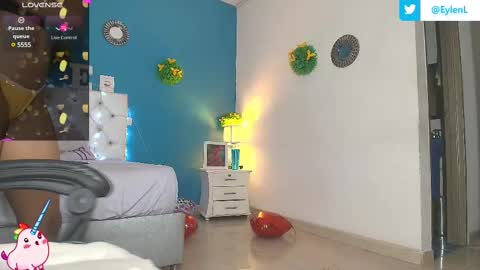 Snapshot of eylend_lisboa chatting on February 2025 01:33:01 PM EylendLisboa online show from February 2025 01:33:01 PM
