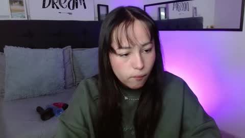 eymmy_24 online show from September 2025 02:55:01 AM