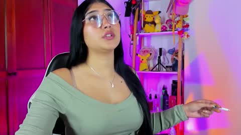 Emily online show from November 2025 09:37:02 PM