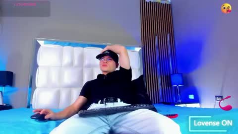 Snapshot of eytan_20 chatting on May 2026 01:50:01 PM EYTAN online show from May 2026 01:50:01 PM