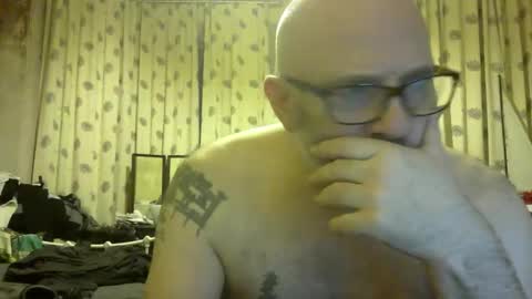 Snapshot of f1zzeek chatting on March 2026 11:00:01 PM f1zzeek online show from March 2026 11:00:01 PM