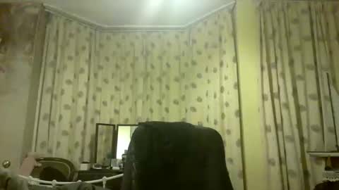 Snapshot of f1zzeek chatting on March 2026 11:44:01 PM f1zzeek online show from March 2026 11:44:01 PM