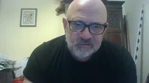 Snapshot of f1zzeek chatting on April 2026 10:18:01 PM f1zzeek online show from April 2026 10:18:01 PM