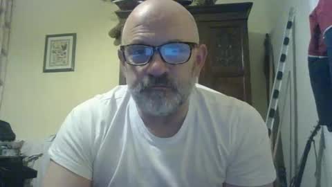 Snapshot of f1zzeek chatting on April 2026 11:35:01 PM f1zzeek online show from April 2026 11:35:01 PM