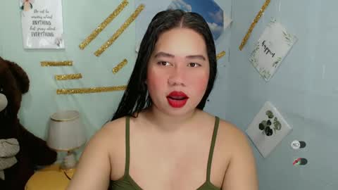 Snapshot of f3ckdollucy chatting on February 2025 05:09:01 AM yanna online show from February 2025 05:09:01 AM