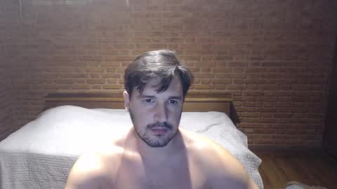 fabio_rodrigues online show from December 2024 04:04:02 AM