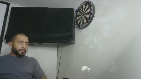 Snapshot of faded805 chatting on October 2025 01:11:01 PM Mark online show from October 2025 01:11:01 PM