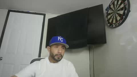 Snapshot of faded805 chatting on October 2025 09:32:01 AM Mark online show from October 2025 09:32:01 AM