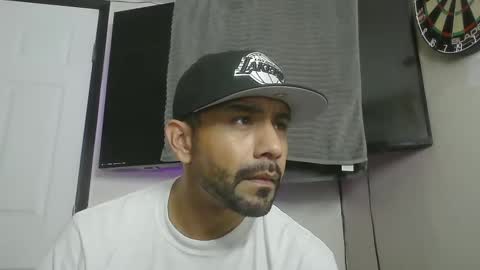 Snapshot of faded805 chatting on November 2025 07:06:02 AM Mark online show from November 2025 07:06:02 AM