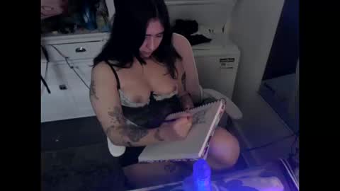 Snapshot of faeriefriend chatting on October 2025 10:43:02 PM faeriefriend online show from October 2025 10:43:02 PM