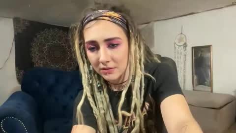 Snapshot of faexoxoxo chatting on November 2025 09:19:02 AM Fae online show from November 2025 09:19:02 AM