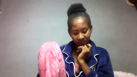 faiqua95 online show from April 2026 01:42:02 AM