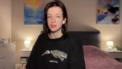 Bloom  online show from October 2025 05:49:02 AM