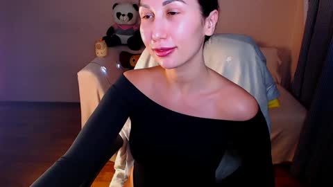 Elli  online show from December 2024 10:09:01 PM