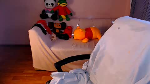 Elli  online show from March 2025 02:23:02 PM