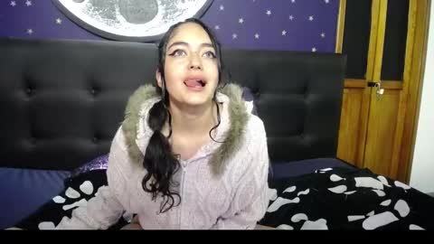 Marie online show from November 2025 05:49:01 AM