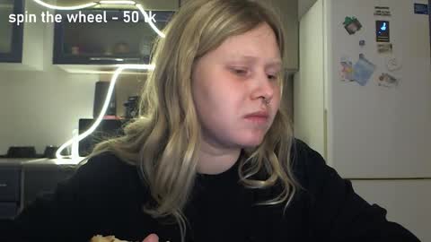 Arisha online show from October 2025 04:59:02 PM