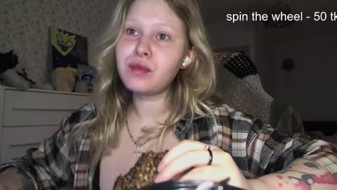 Arisha online show from November 2025 09:35:01 PM