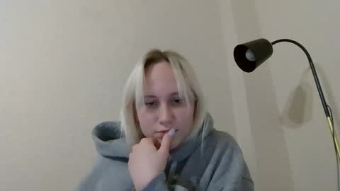 Snapshot of fairyfeller_ chatting on September 2025 04:23:02 PM fairyfeller_ online show from September 2025 04:23:02 PM