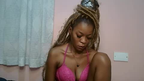 faizah_ online show from May 2026 01:13:01 AM