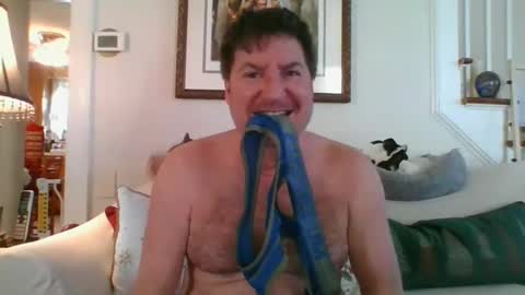 Snapshot of falconbator8 chatting on December 2024 04:31:01 PM falconbator8 online show from December 2024 04:31:01 PM