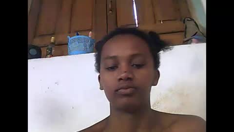 falielyse online show from October 2025 10:45:01 AM