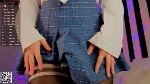 Snapshot of falinegelling chatting on November 2025 04:18:02 AM Emilia online show from November 2025 04:18:02 AM