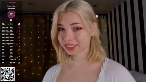 Snapshot of falinegelling chatting on December 2025 05:38:02 AM Emilia online show from December 2025 05:38:02 AM