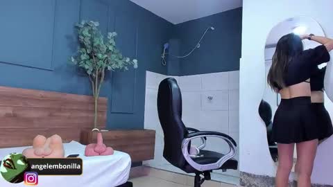 Megan    630  1330 -5 online show from October 2025 11:49:02 AM