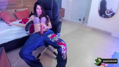 Megan    630  1330 -5 online show from November 2025 12:37:02 PM