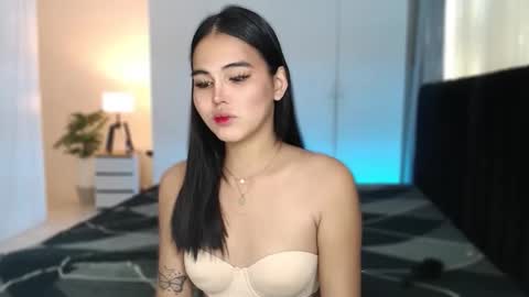 Snapshot of fallfromabove chatting on January 2026 11:31:01 PM Belly Conklin online show from January 2026 11:31:01 PM