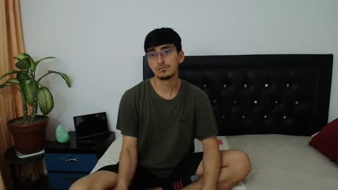 Snapshot of fallgays chatting on March 2026 11:34:01 PM FallGays online show from March 2026 11:34:01 PM