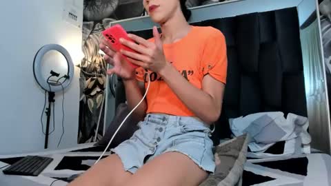 Andrea online show from December 2024 08:36:01 PM