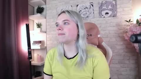 Bella online show from November 2025 09:42:02 AM