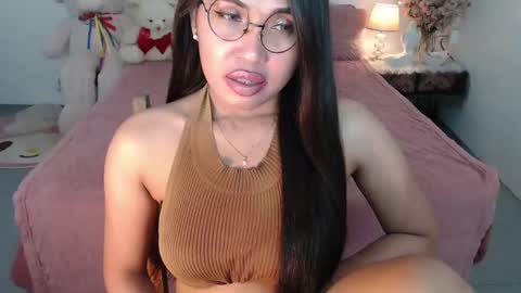 Snapshot of fancylaylaxx chatting on February 2025 06:13:01 PM Layla online show from February 2025 06:13:01 PM