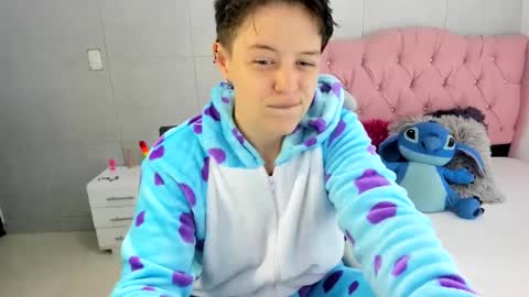 FANNY online show from October 2025 02:53:01 AM