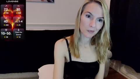Snapshot of fanny_posy chatting on March 2025 03:13:02 AM Fanny online show from March 2025 03:13:02 AM