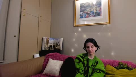 Mia online show from December 2024 07:29:02 AM